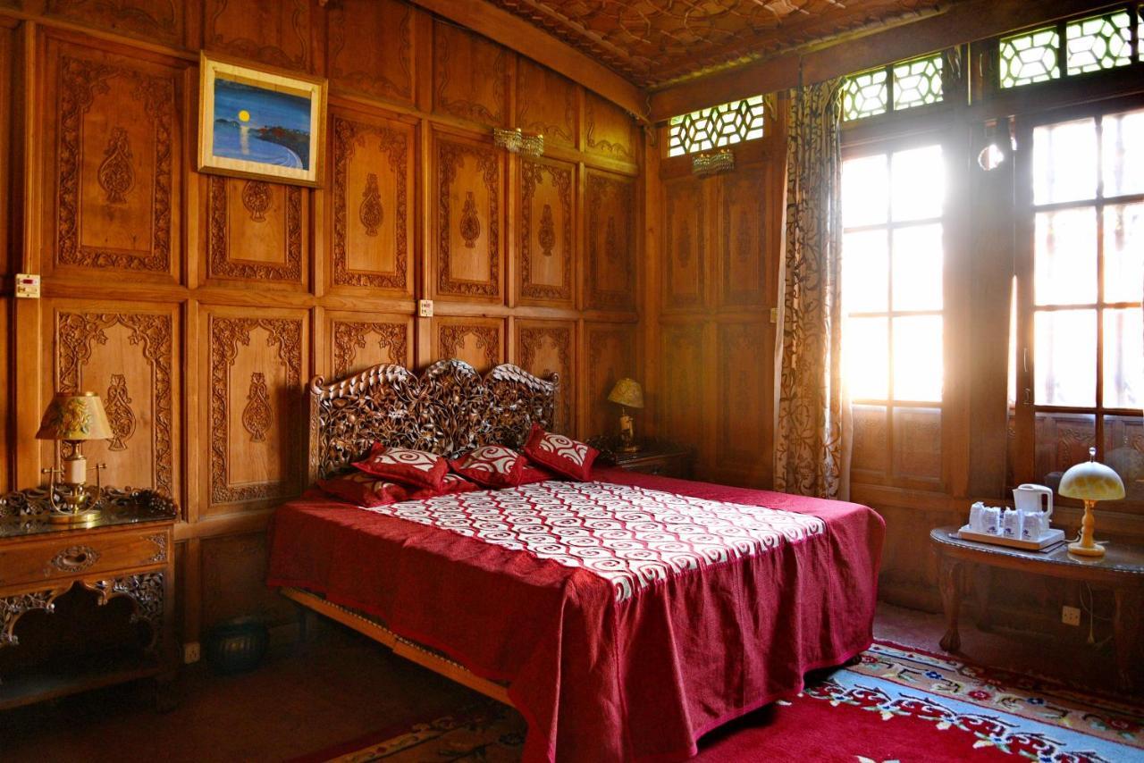 De Laila House Boat By Sterling Hotel Srinagar  Bagian luar foto