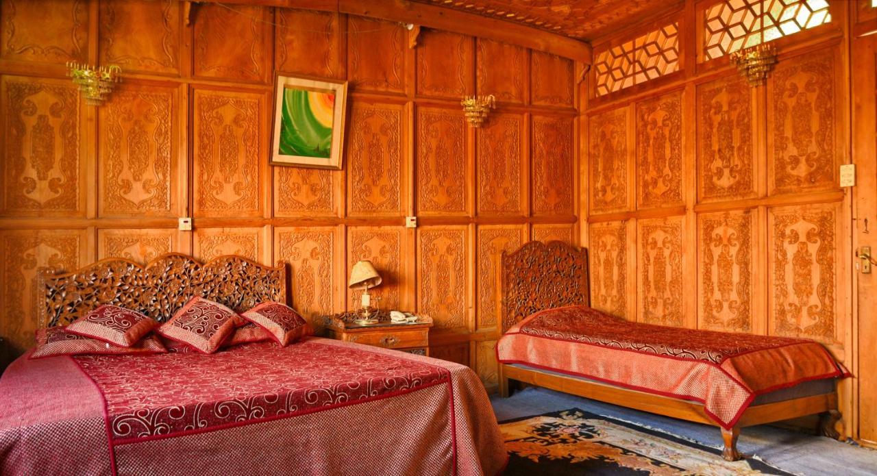 De Laila House Boat By Sterling Hotel Srinagar  Bagian luar foto