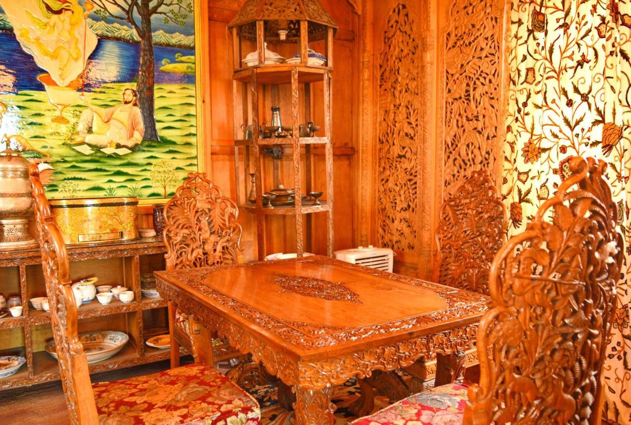 De Laila House Boat By Sterling Hotel Srinagar  Bagian luar foto