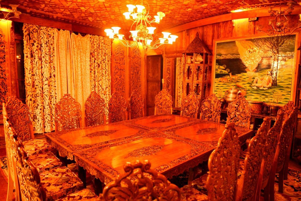 De Laila House Boat By Sterling Hotel Srinagar  Bagian luar foto