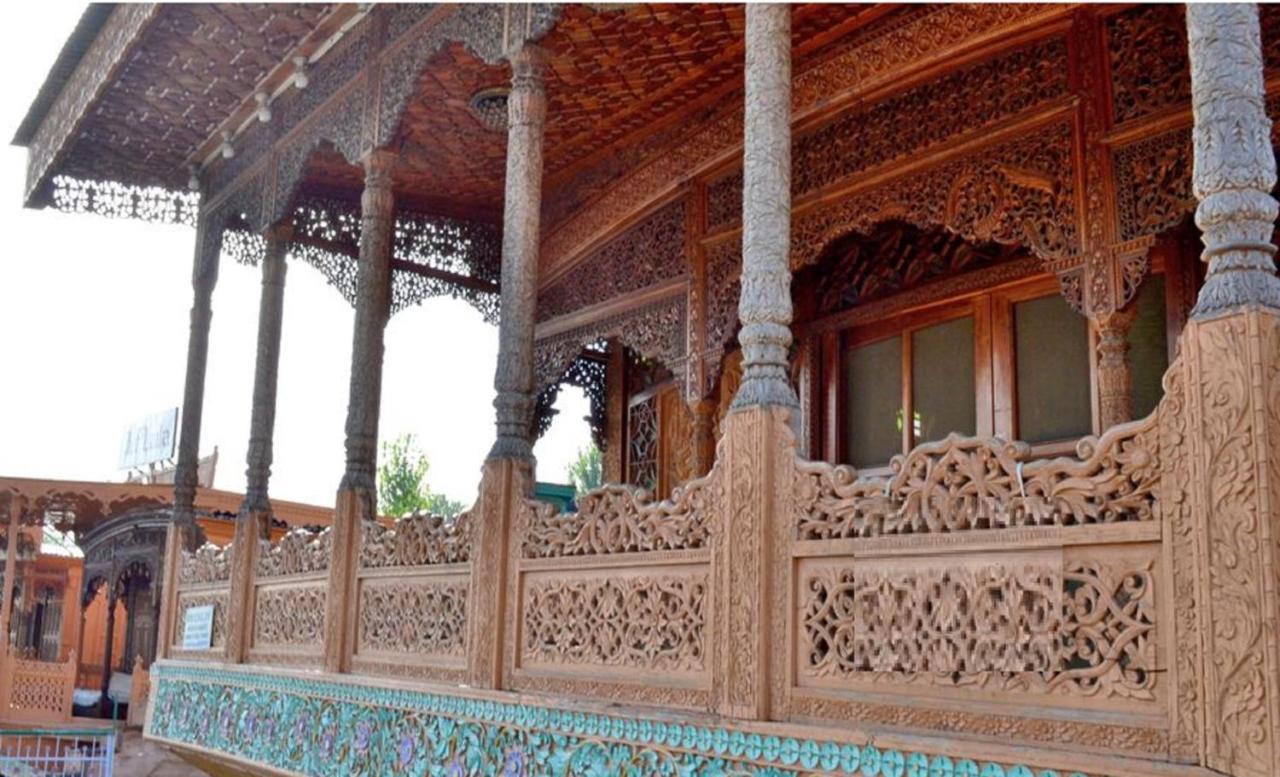 De Laila House Boat By Sterling Hotel Srinagar  Bagian luar foto