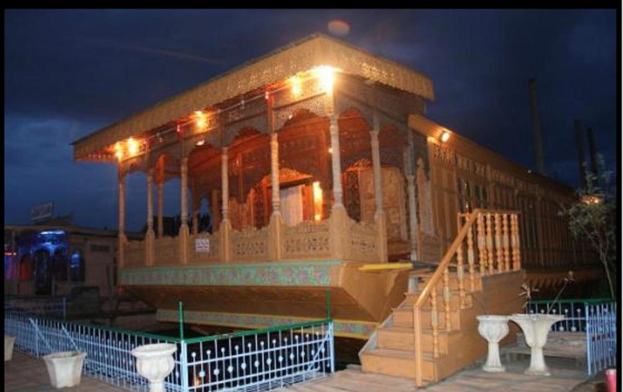 De Laila House Boat By Sterling Hotel Srinagar  Bagian luar foto