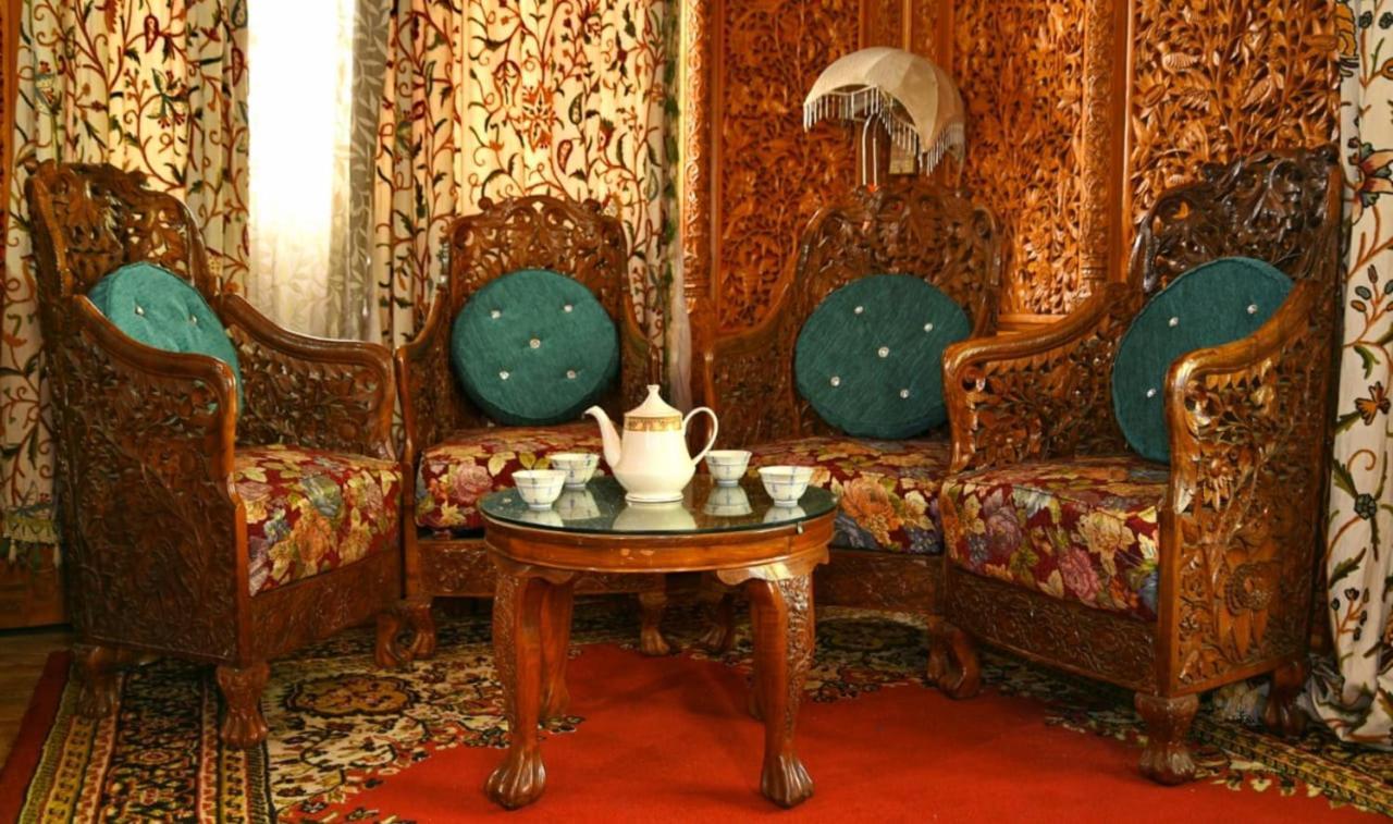 De Laila House Boat By Sterling Hotel Srinagar  Bagian luar foto